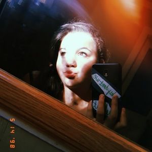 Meet your Posher, Azalyn